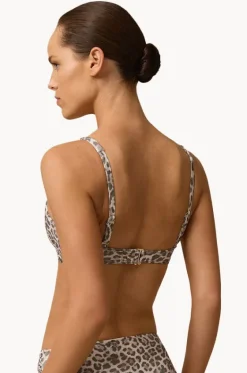 Belle Multi Fit Twist Crop|Monte u0026 Lou Sale