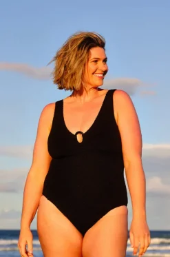 Crinkle Classic Ring V Neck One Piece|Une Piece New