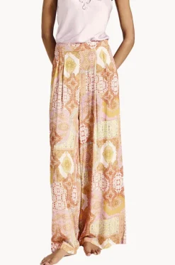 Herra Sonia Pant|Tigerlily Hot
