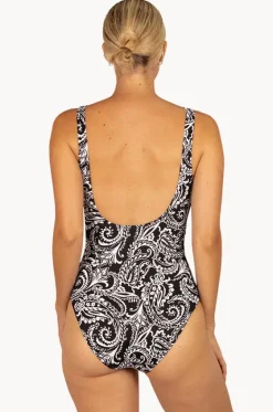 Santa Cruz D/E Cup One Piece|Baku Outlet