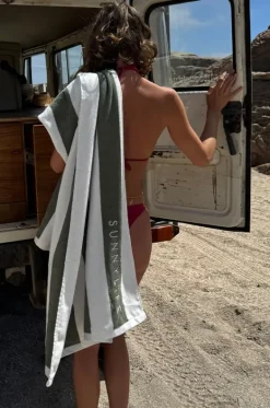 The Vacay Stripe Beach Towel|Sunny Life Sale