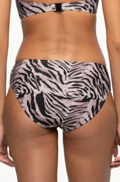 Tuamotu Louise Classic Mid Pant|Nip Tuck New